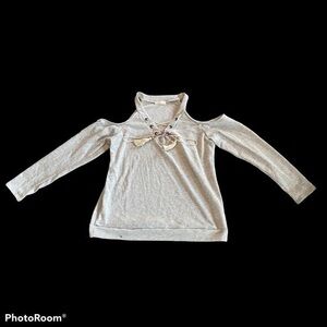 Cross tie Jella C off the shoulder shirt